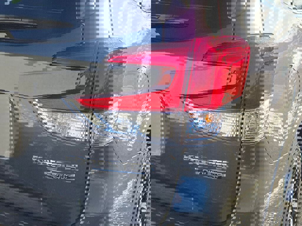 2023 SUBARU FORESTER - Image 11