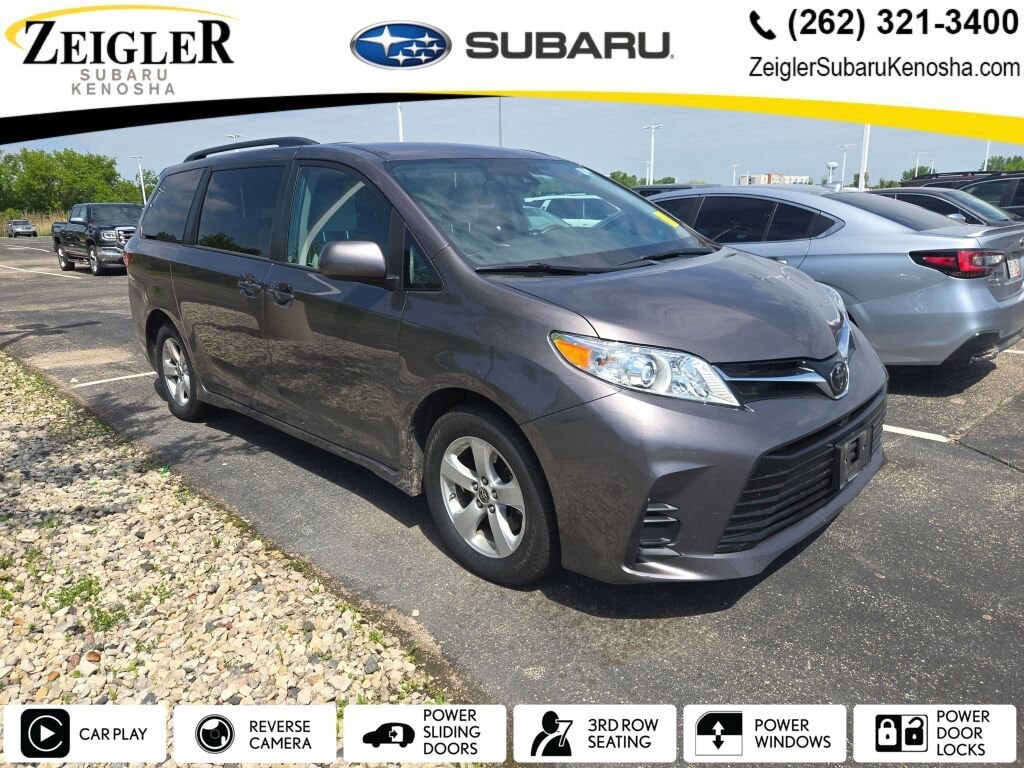 2020 Toyota Sienna LE V6 8-Passenger FWD's photo