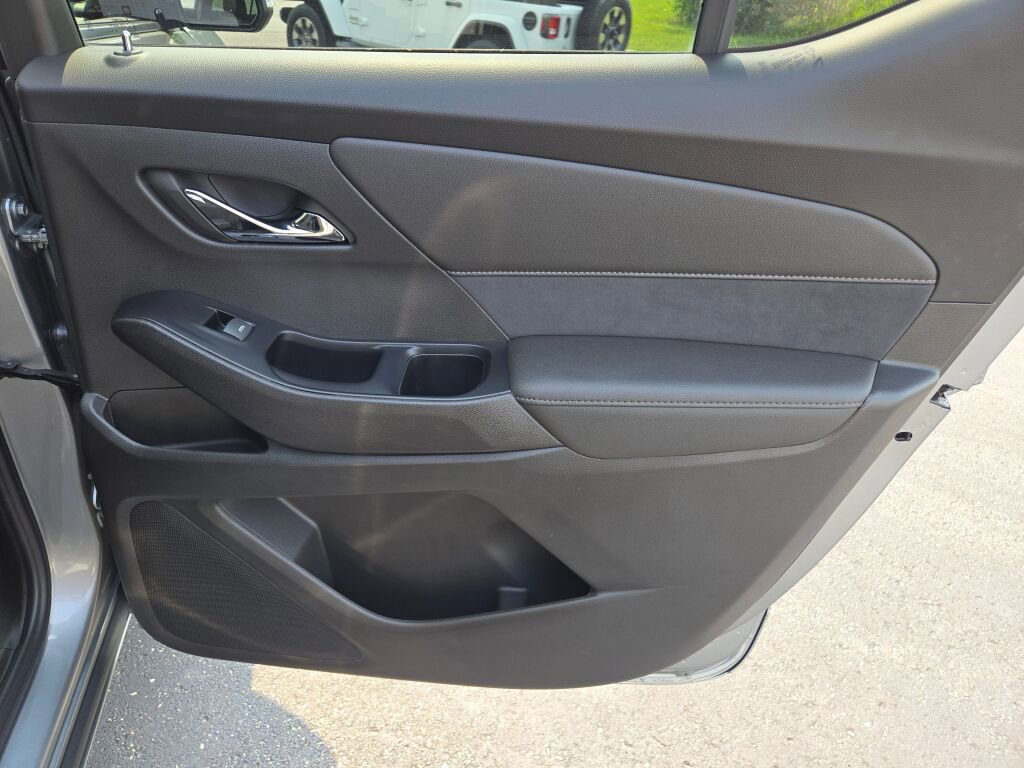 2023 CHEVROLET TRAVERSE - Image 9