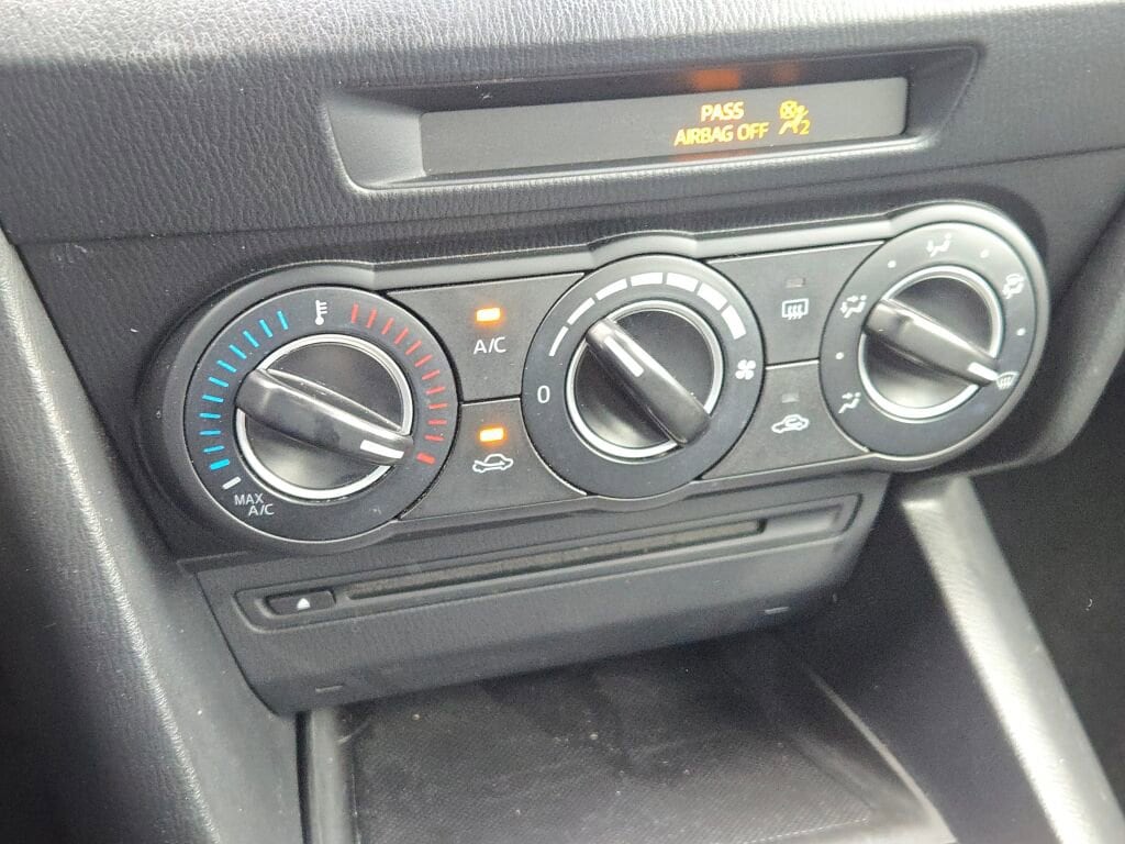 2014 MAZDA MAZDA3 - Image 21