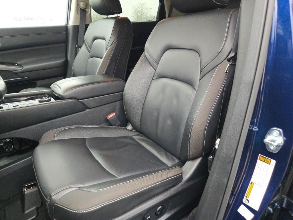 2025 Nissan Pathfinder SL - Photo 24