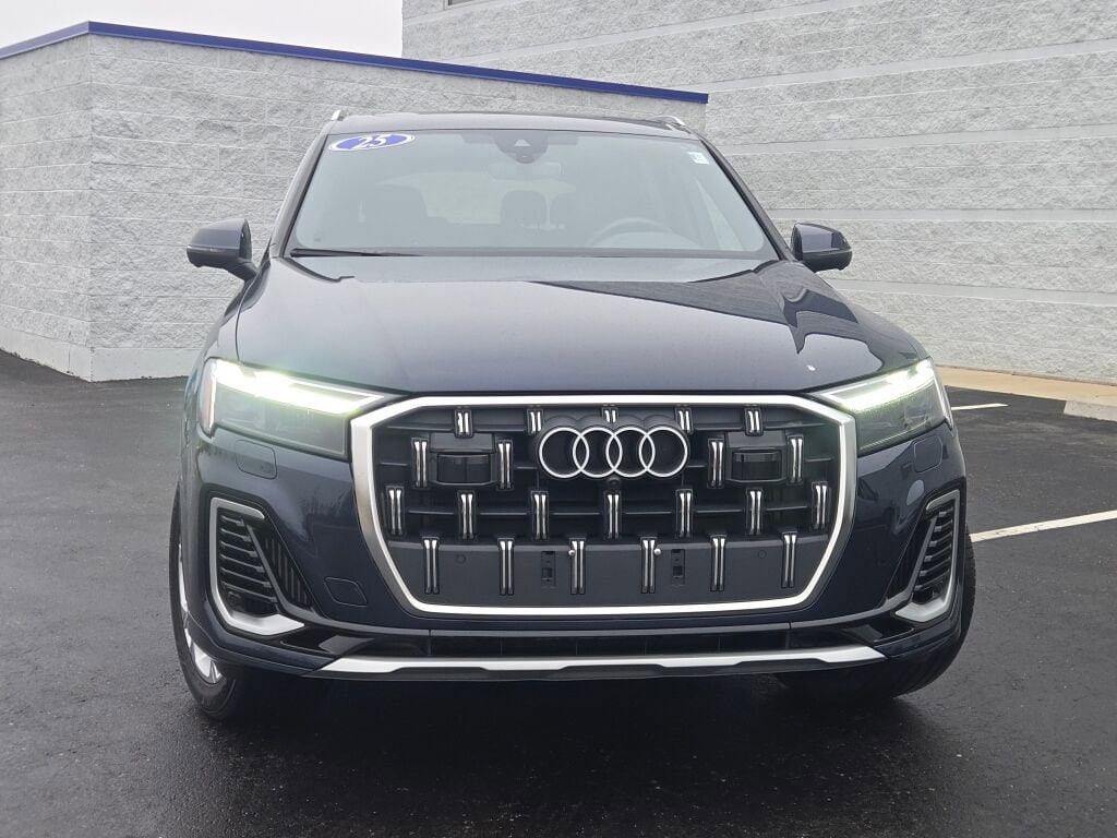 2025 AUDI Q7 - Image 4