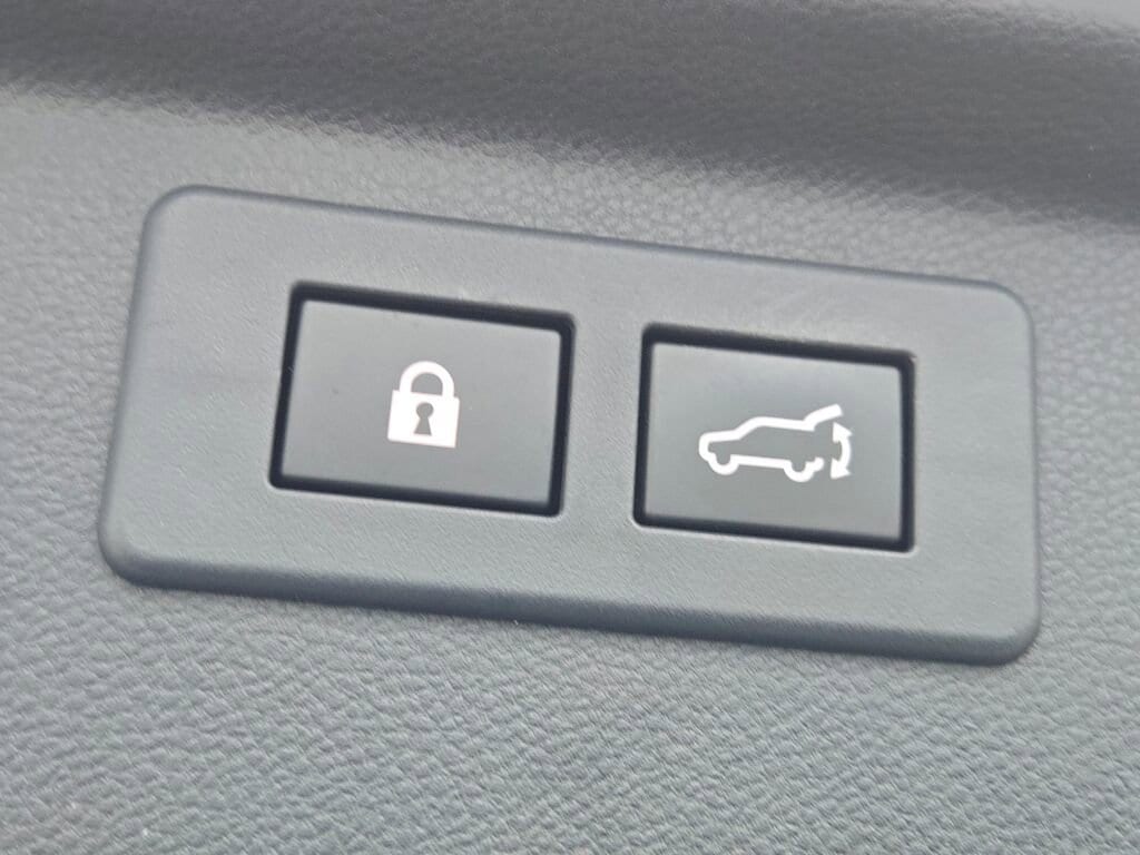 2020 SUBARU FORESTER - Image 18