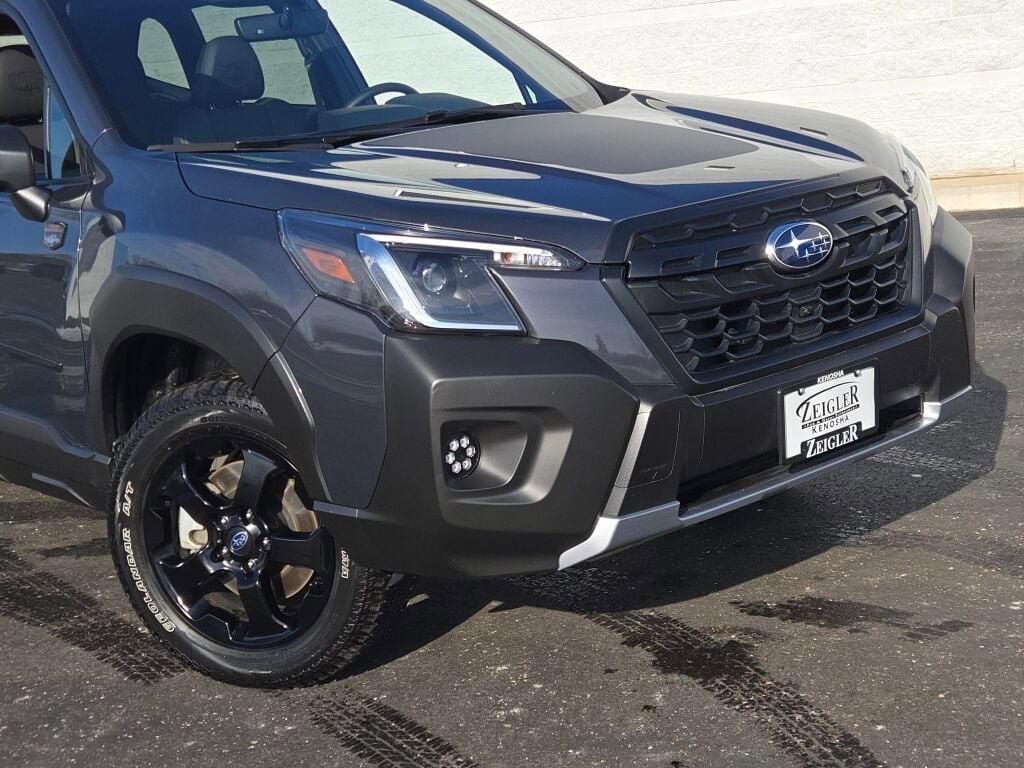 2025 SUBARU FORESTER - Image 2