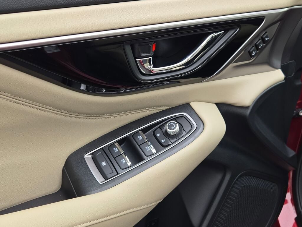 2025 SUBARU LEGACY - Image 19