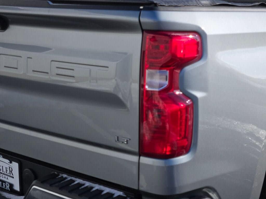 2023 CHEVROLET SILVERADO - Image 11