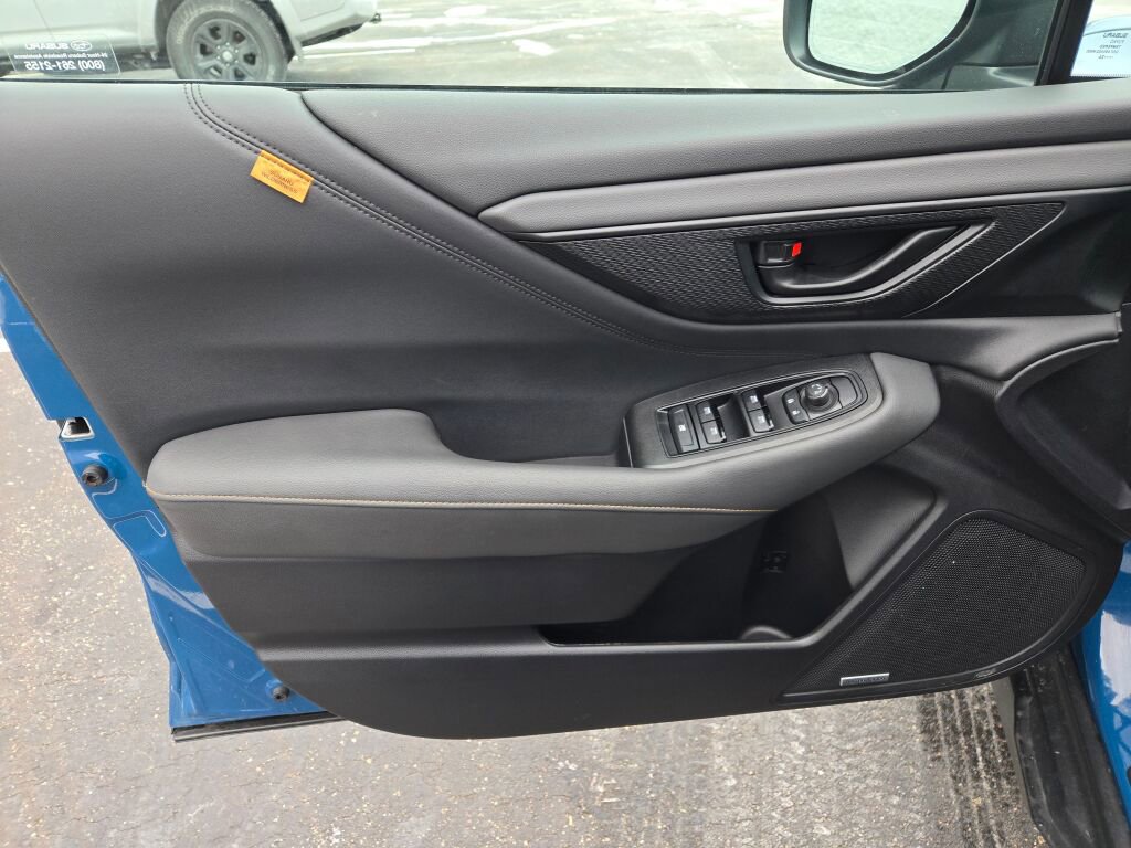 2025 SUBARU OUTBACK - Image 18