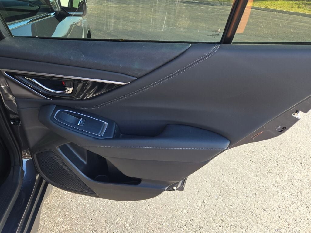 2023 SUBARU OUTBACK - Image 8