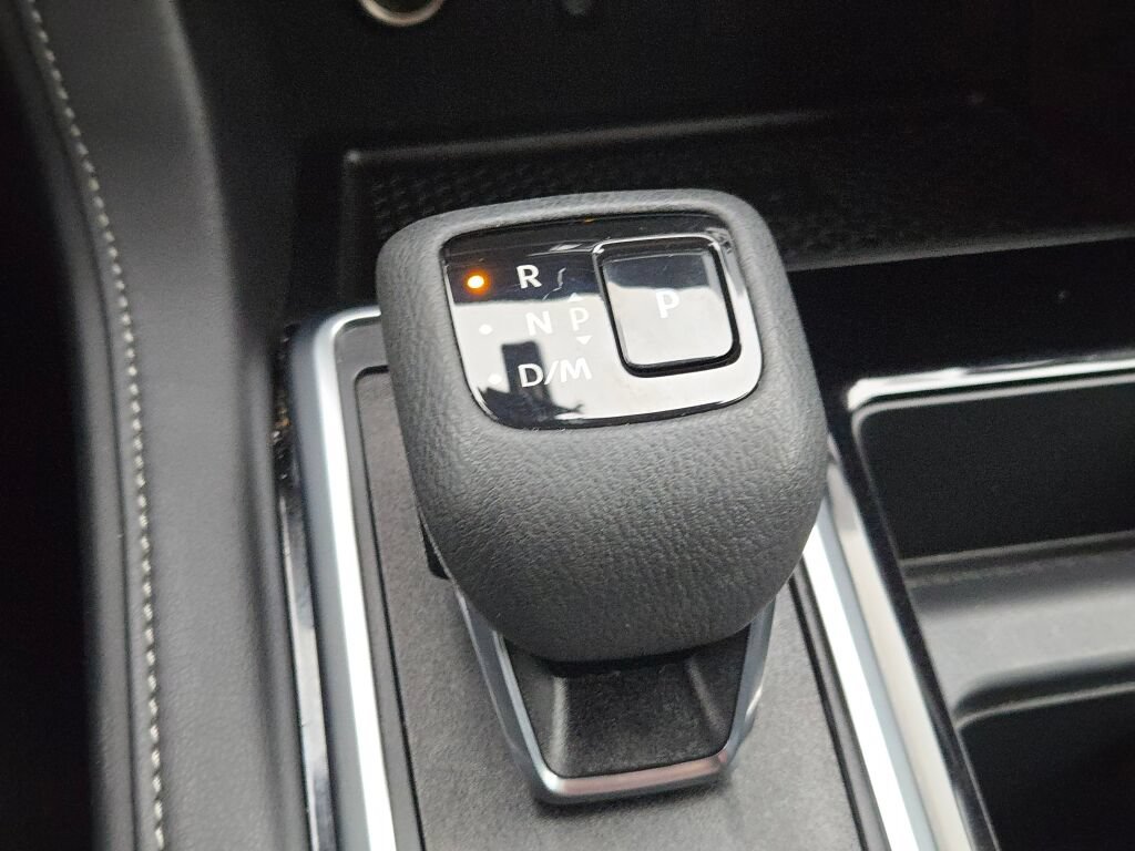 2025 Nissan Pathfinder SL - Photo 29