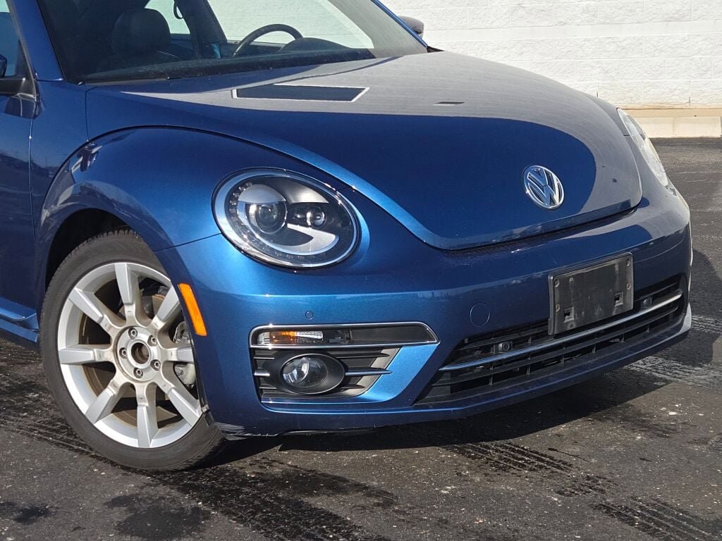 2018 VOLKSWAGEN BEETLE - Image 2