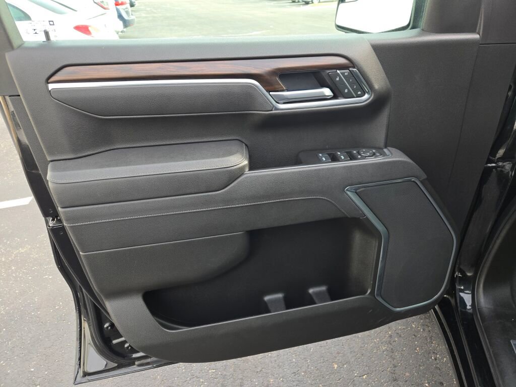 2025 GMC SIERRA - Image 18