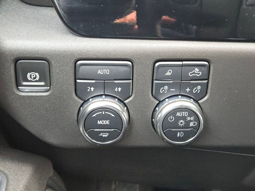 2025 GMC SIERRA - Image 24