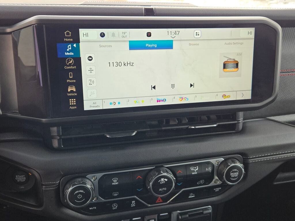 2025 JEEP WRANGLER - Image 24