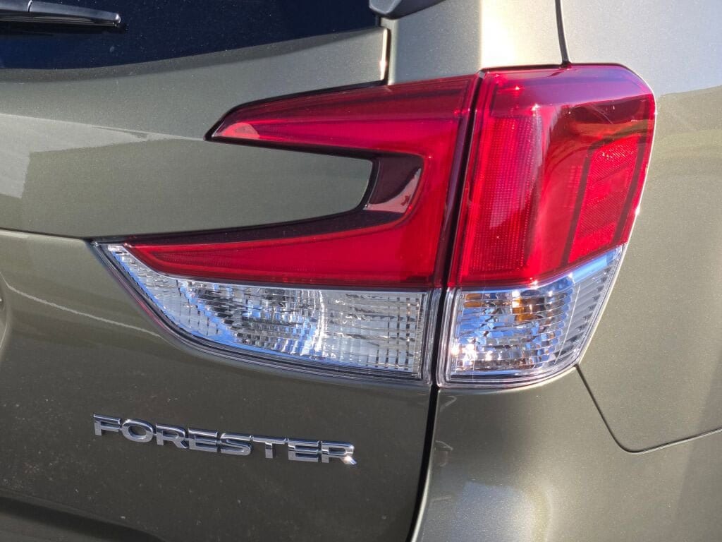 2023 SUBARU FORESTER - Image 13