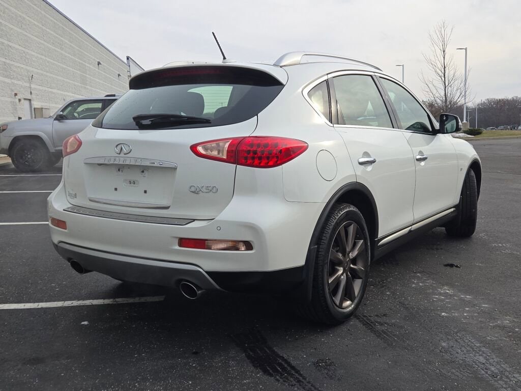 2017 INFINITI QX50 - Image 11