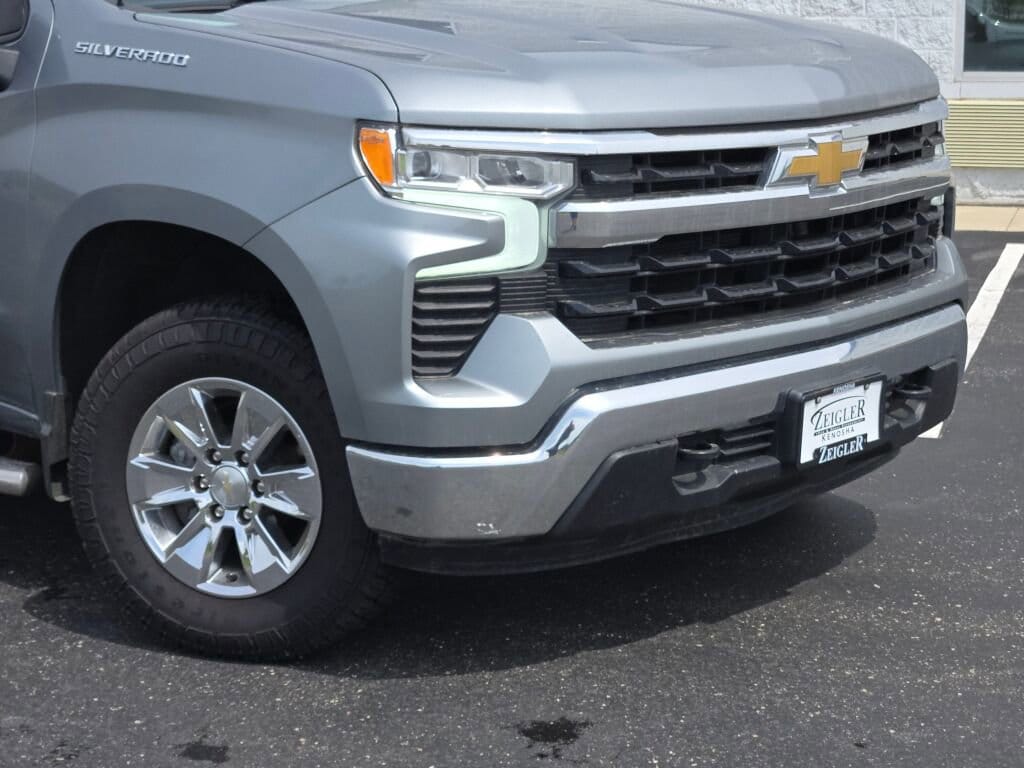 Used 2023 Chevrolet Silverado 1500 LT w/1LT Truck Crew Cab