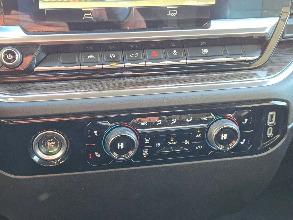 2023 CHEVROLET SILVERADO - Image 25