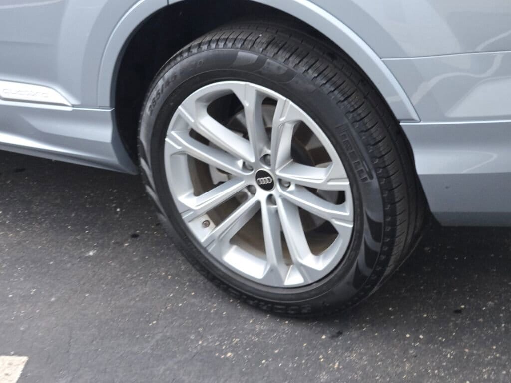 2025 AUDI Q7 - Image 15