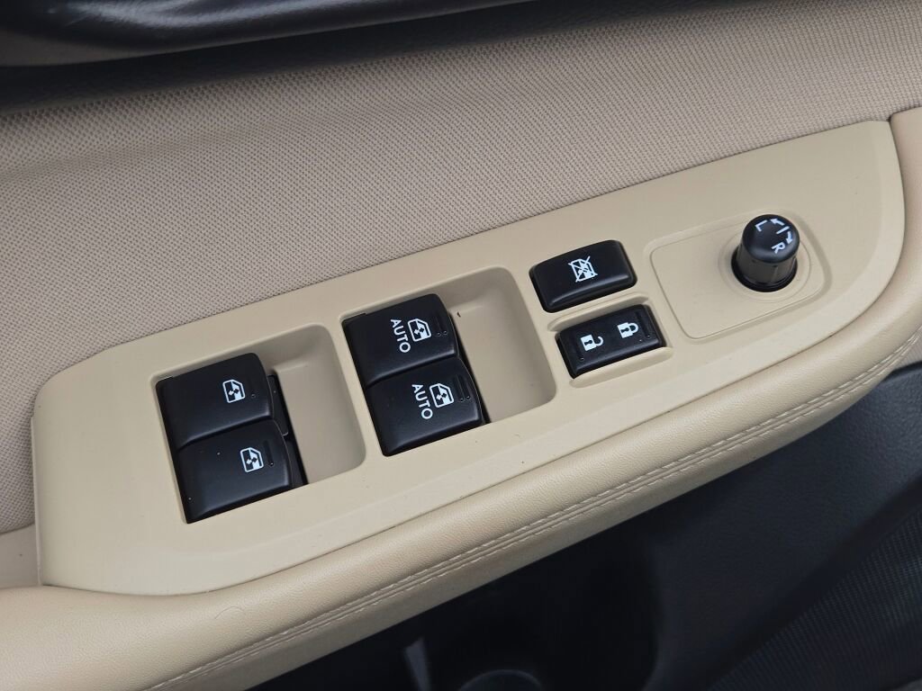 2017 SUBARU OUTBACK - Image 19