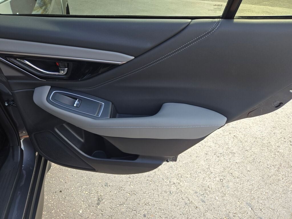 2024 SUBARU OUTBACK - Image 8