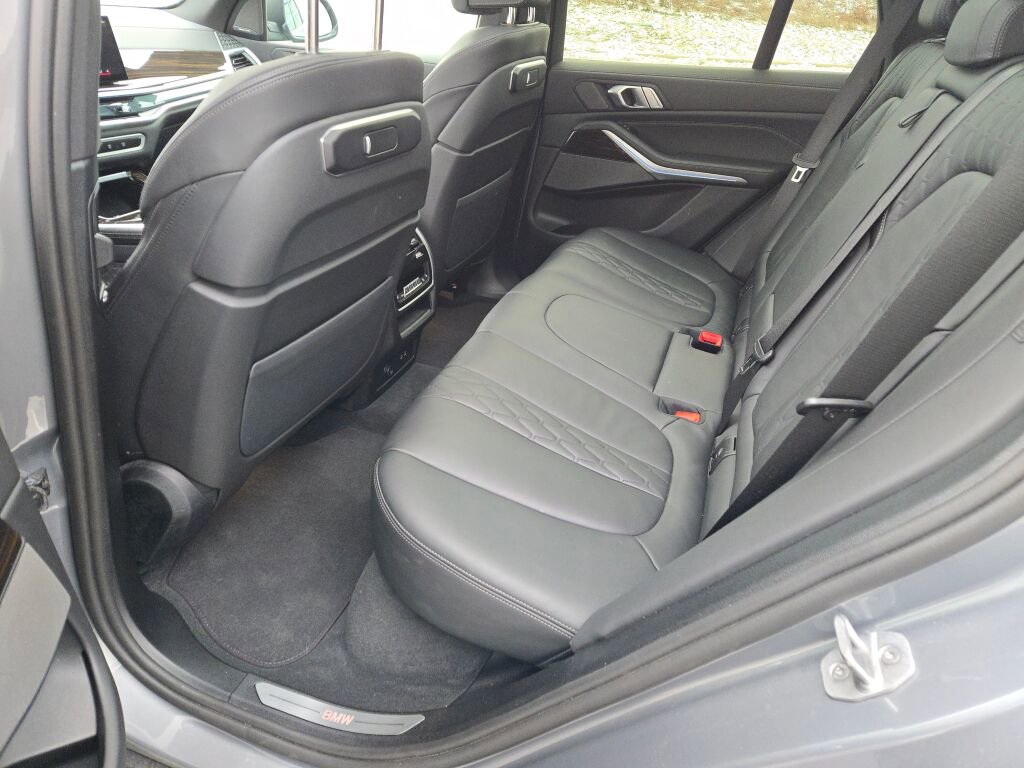 2025 BMW X5 - Image 16