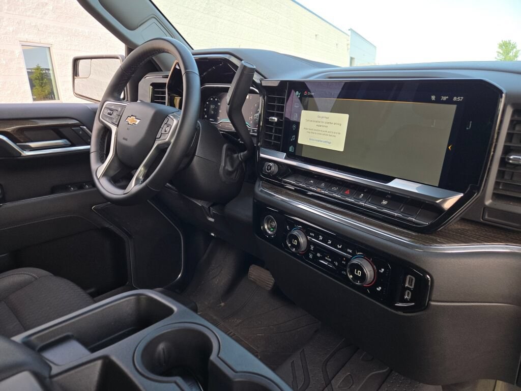 2023 Chevrolet Silverado 1500 LT - Photo 8