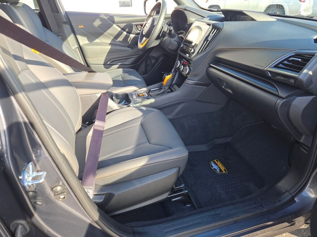 2025 SUBARU FORESTER - Image 6