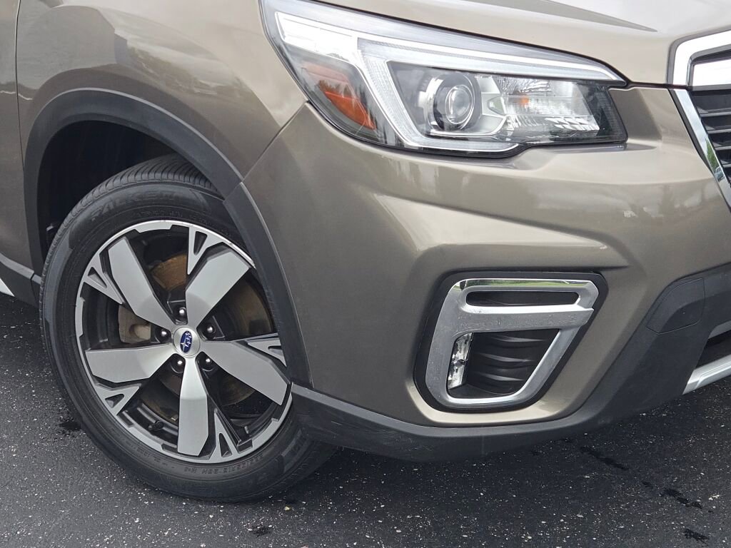 2020 Subaru Forester Touring photo 3