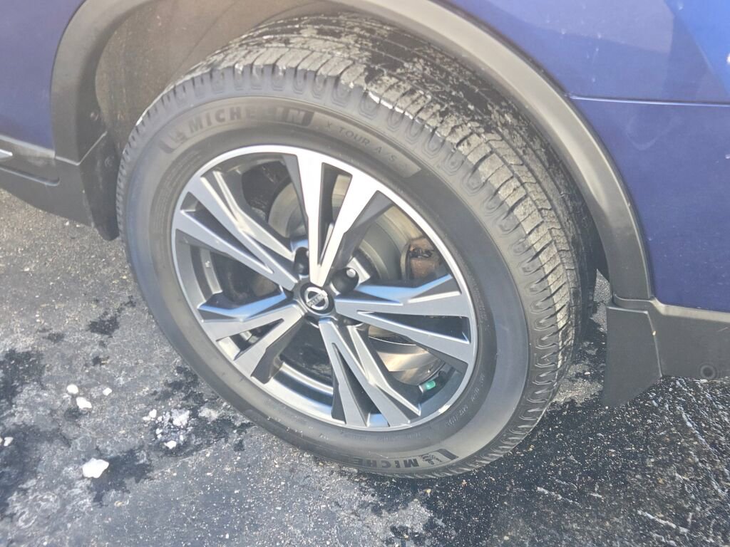 2017 NISSAN ROGUE - Image 14