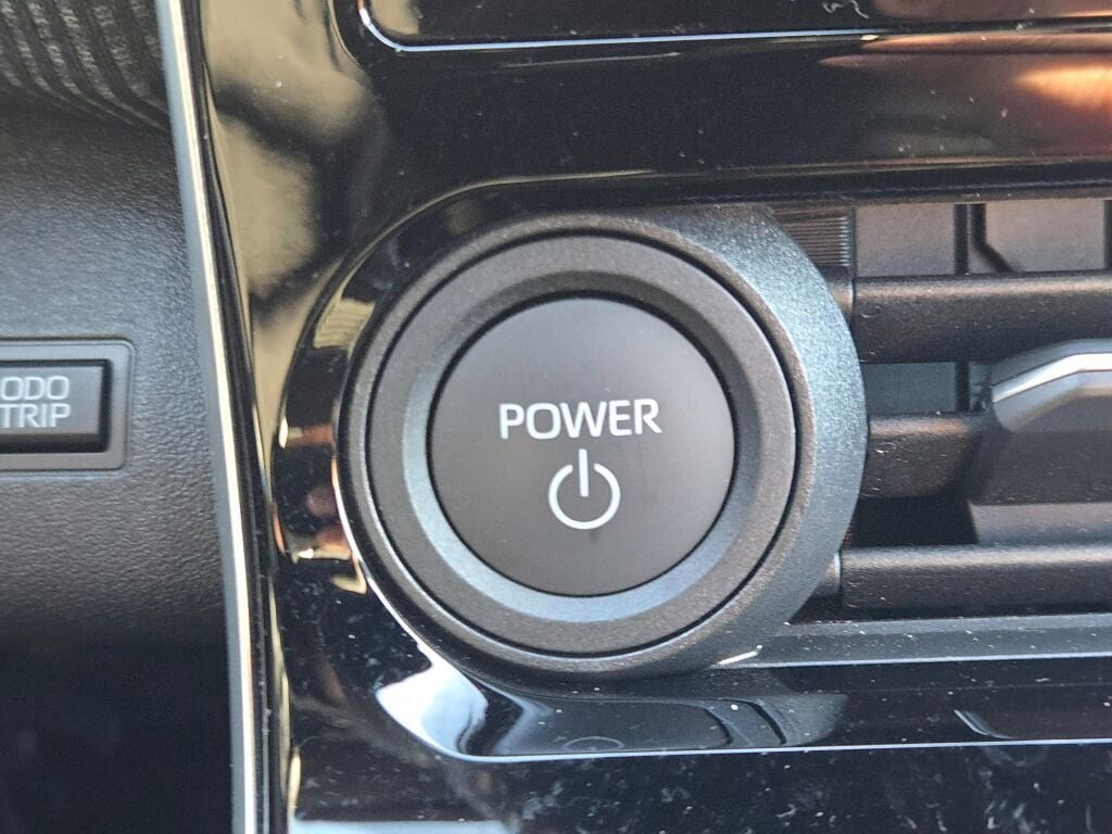 2024 SUBARU SOLTERRA - Image 29