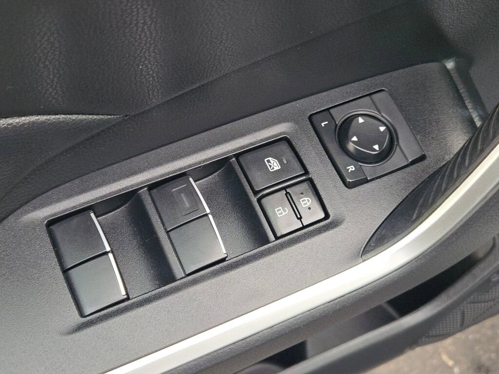 2020 TOYOTA RAV4 - Image 18