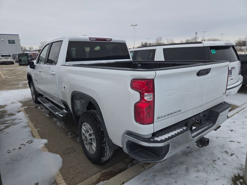 2024 CHEVROLET SILVERADO HD - Image 4