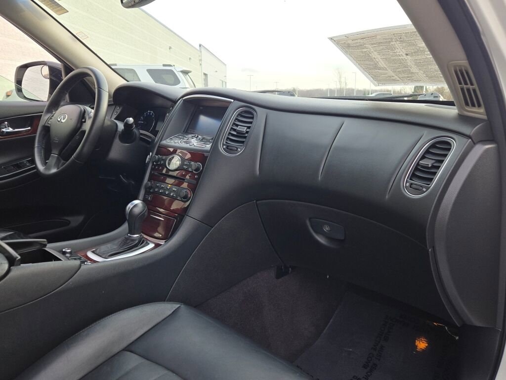 2017 INFINITI QX50 - Image 6