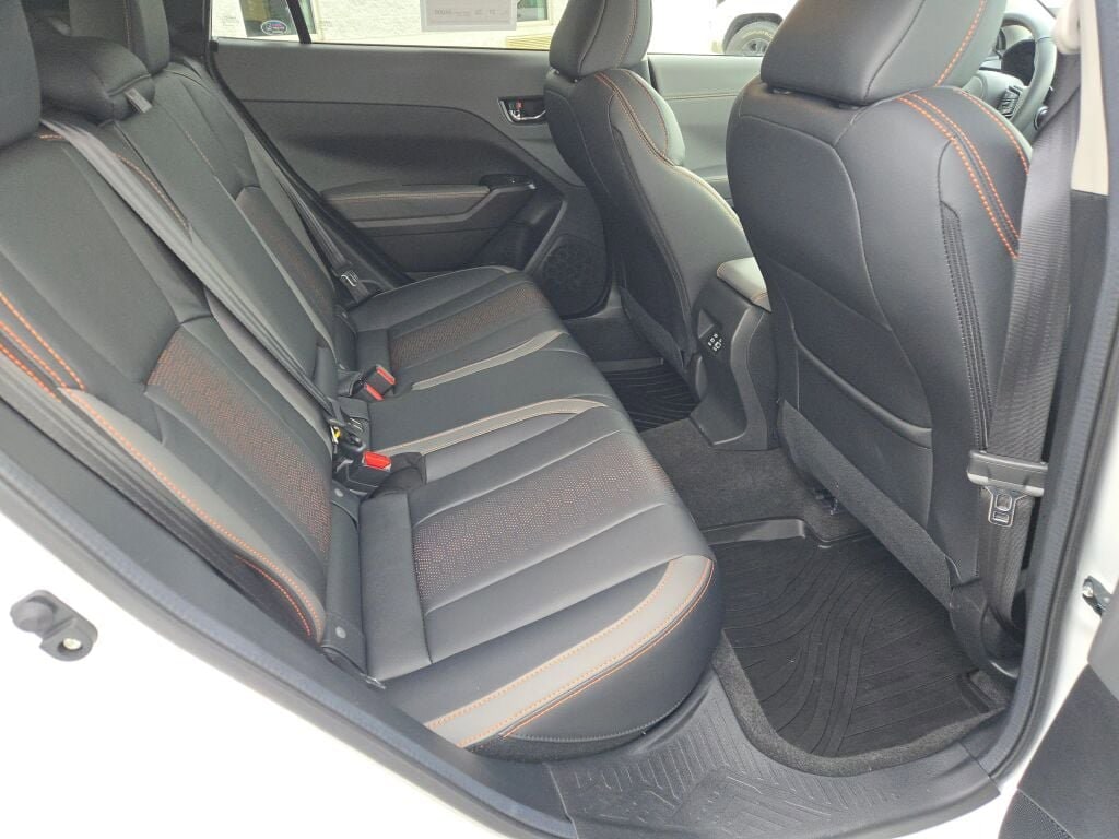 2025 SUBARU CROSSTREK - Image 9