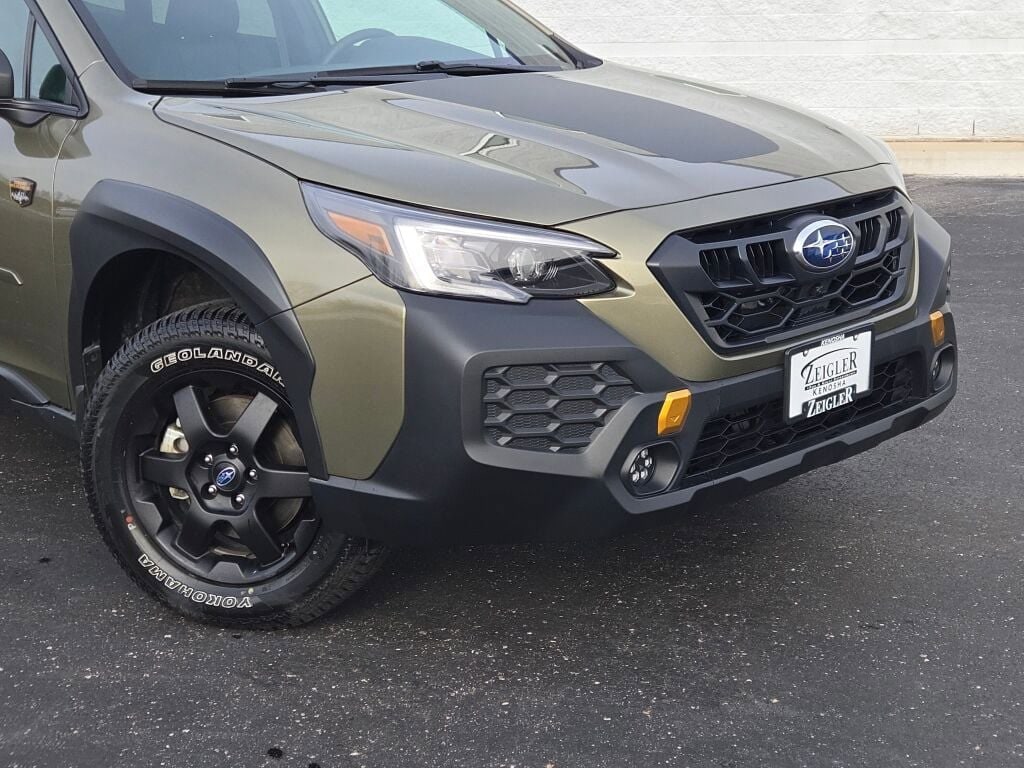 2025 SUBARU OUTBACK - Image 2