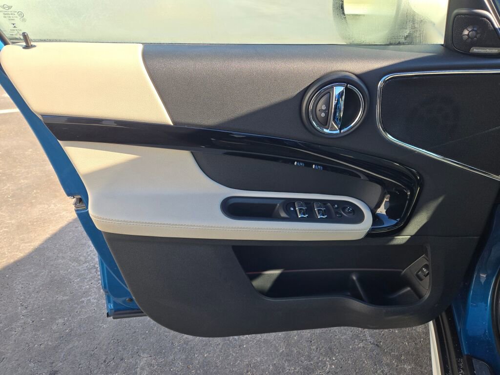 2019 MINI COUNTRYMAN - Image 18