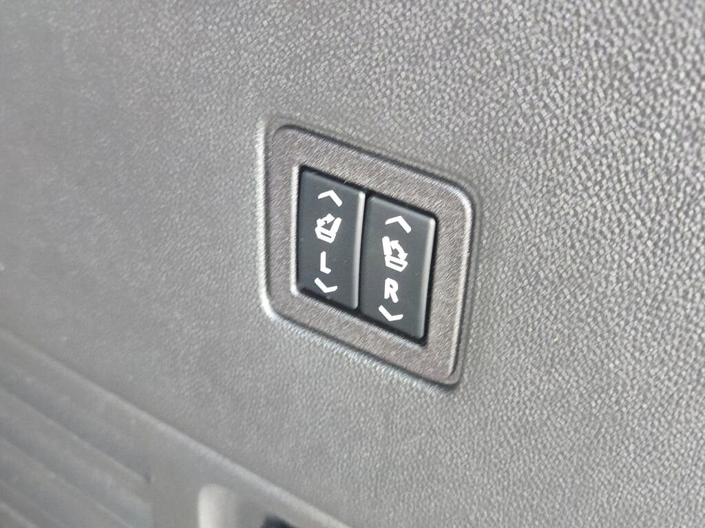 2023 CHEVROLET TRAVERSE - Image 19