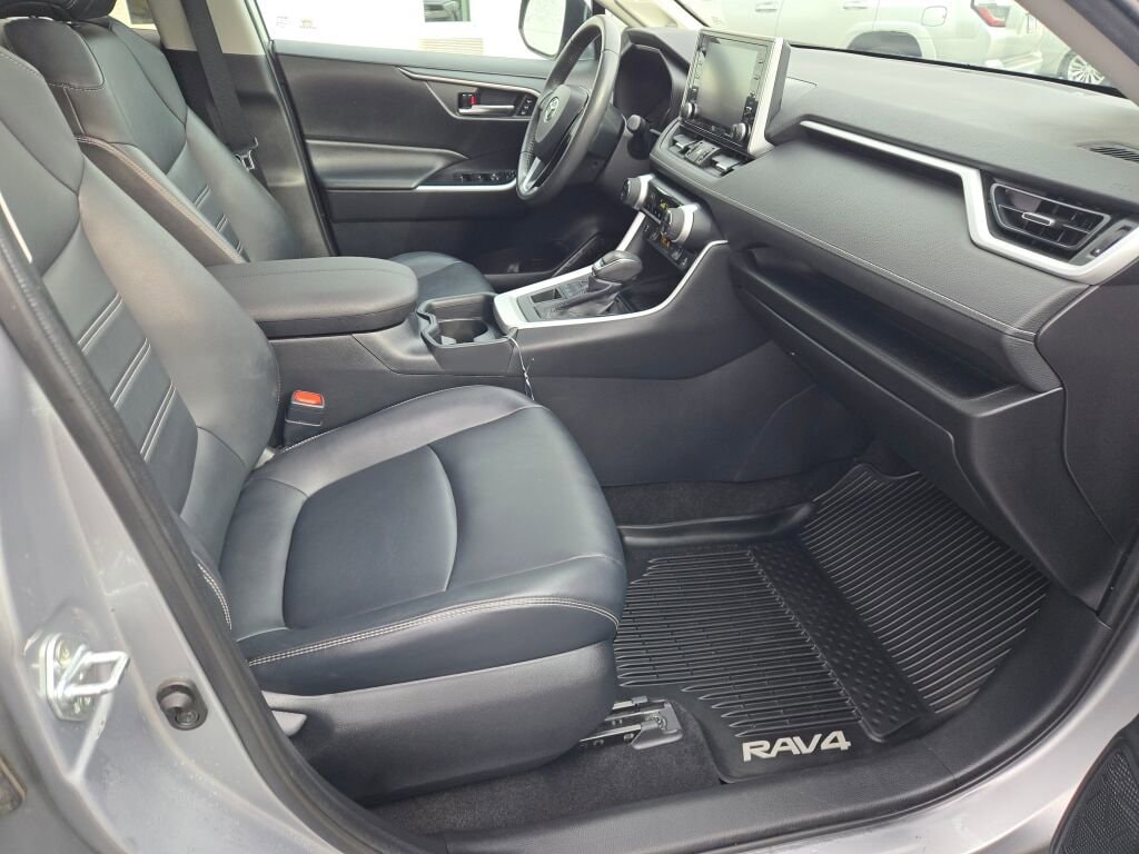 2020 TOYOTA RAV4 - Image 5