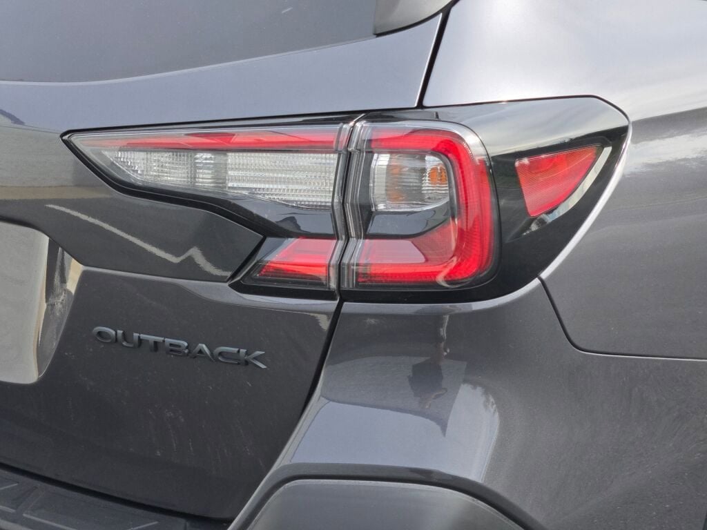 2020 SUBARU OUTBACK - Image 11