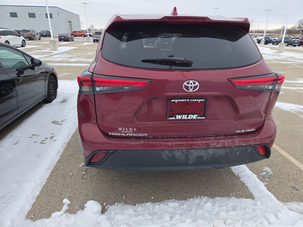 2021 TOYOTA HIGHLANDER - Image 4