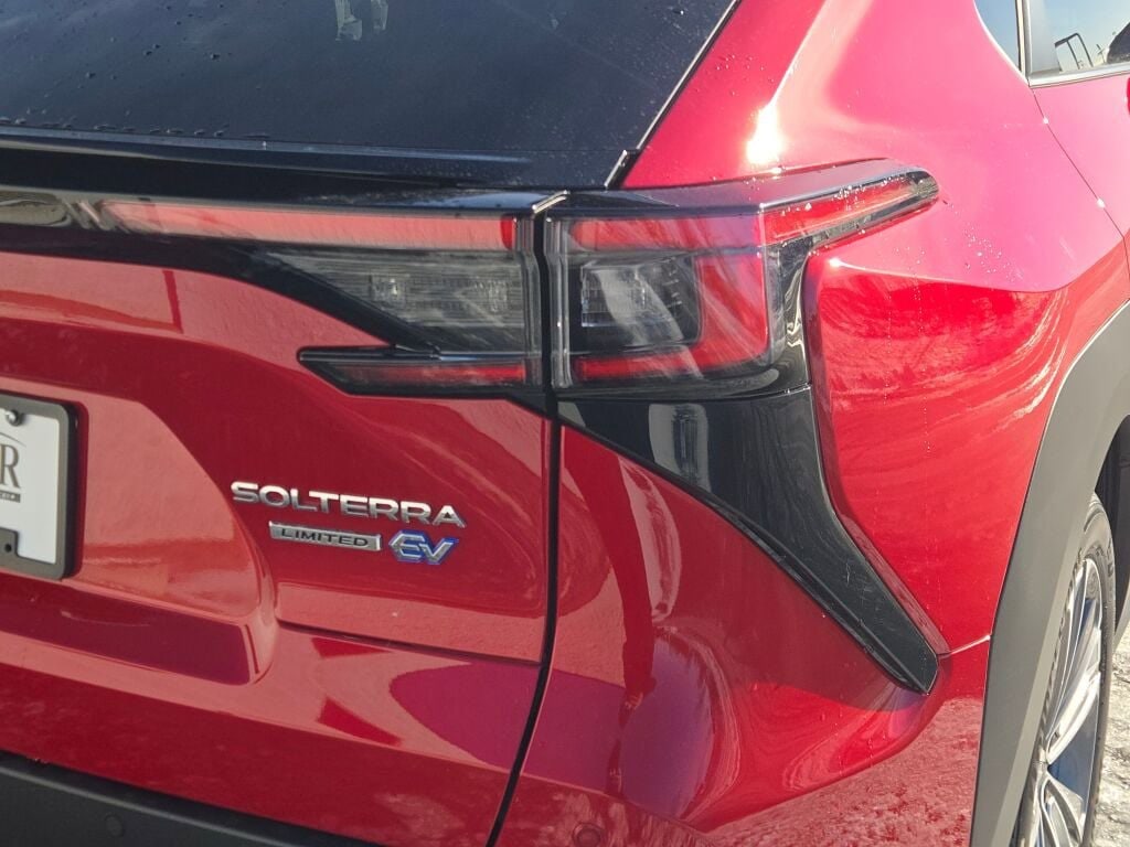 2024 SUBARU SOLTERRA - Image 11