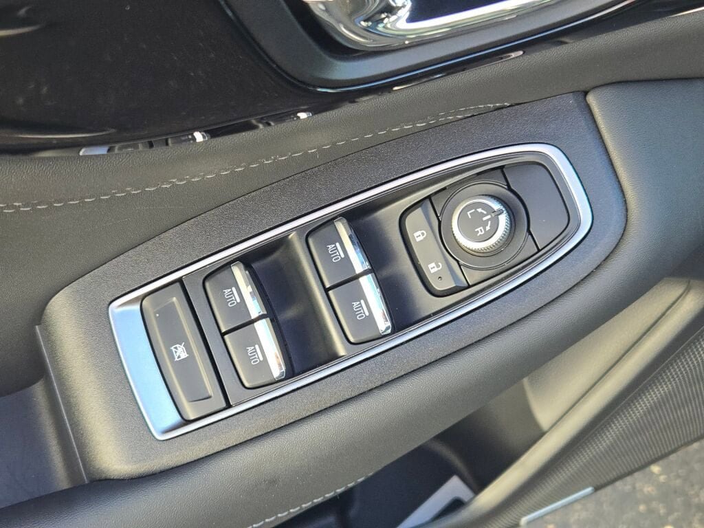 2025 SUBARU OUTBACK - Image 18