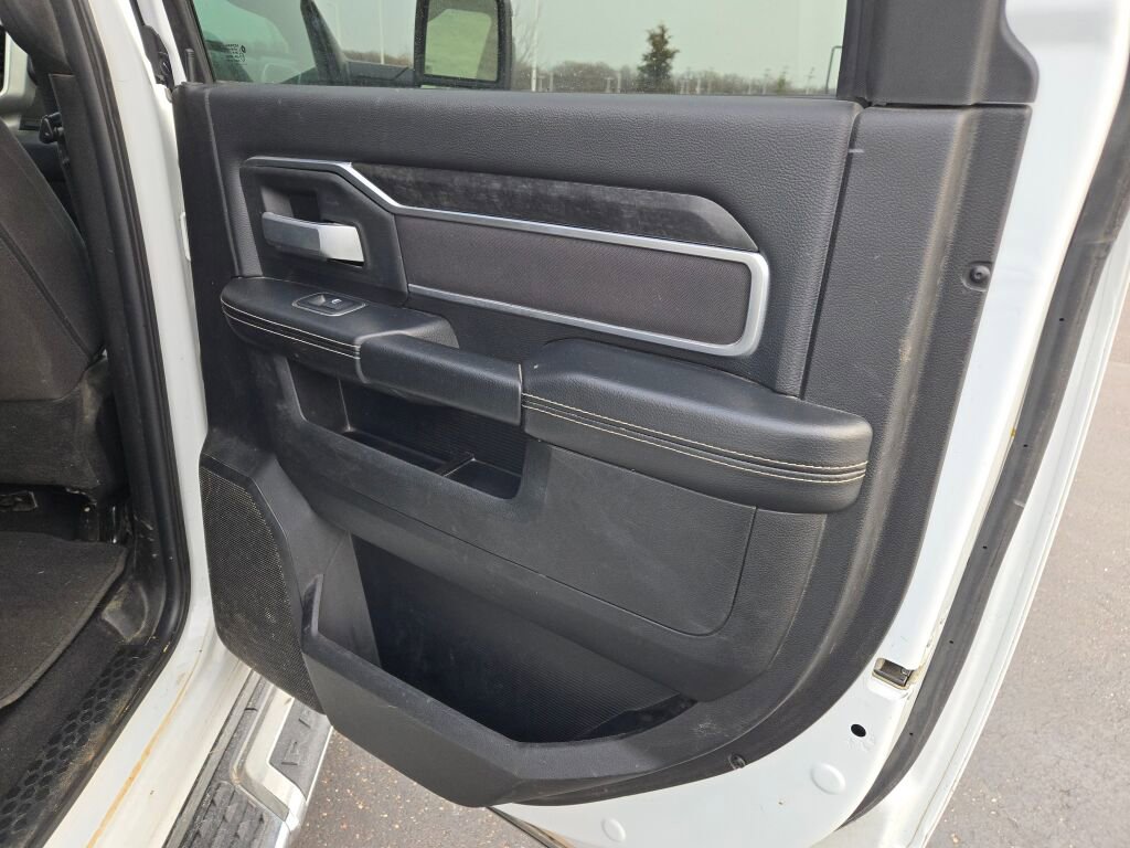 2024 RAM 2500 - Image 9