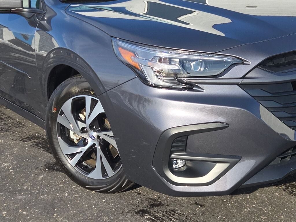2025 SUBARU LEGACY - Image 3