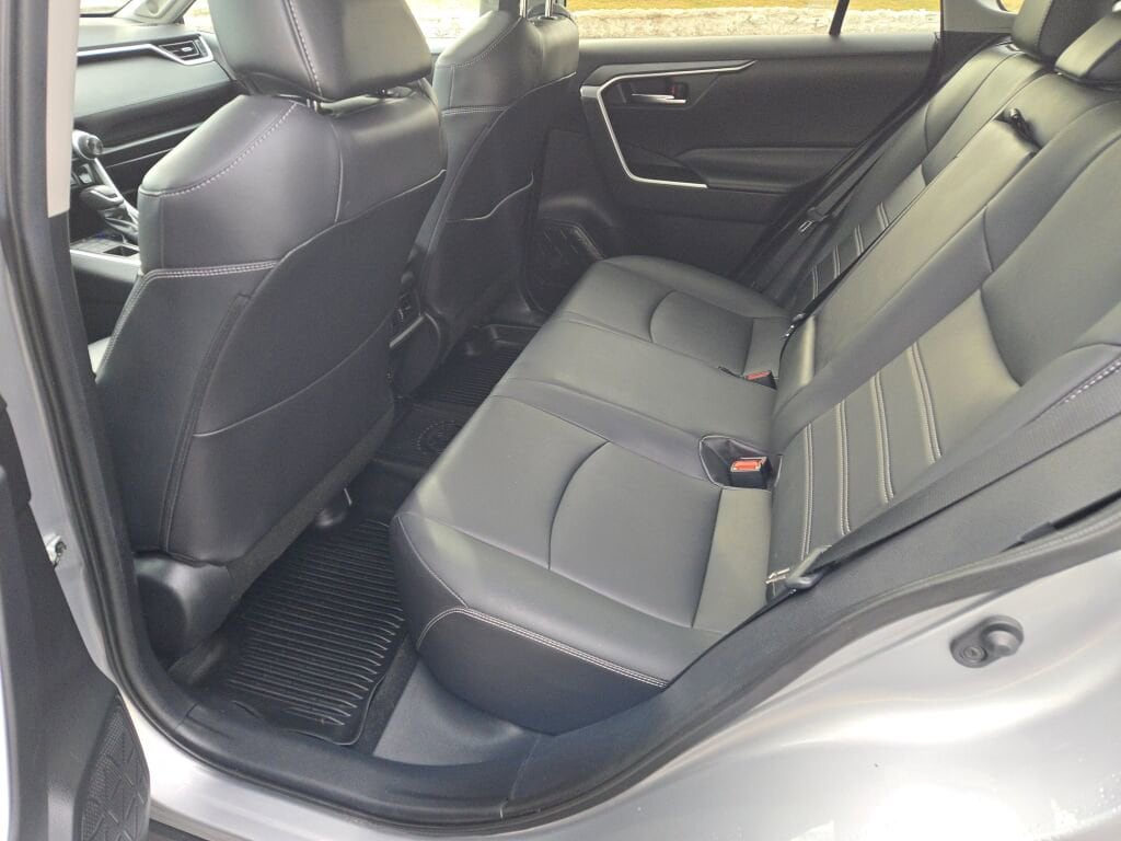 2020 TOYOTA RAV4 - Image 15