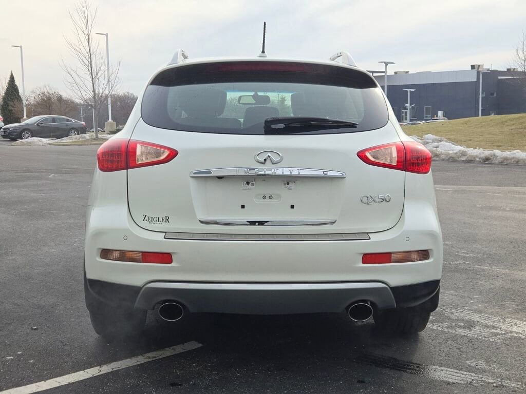 2017 INFINITI QX50 - Image 12