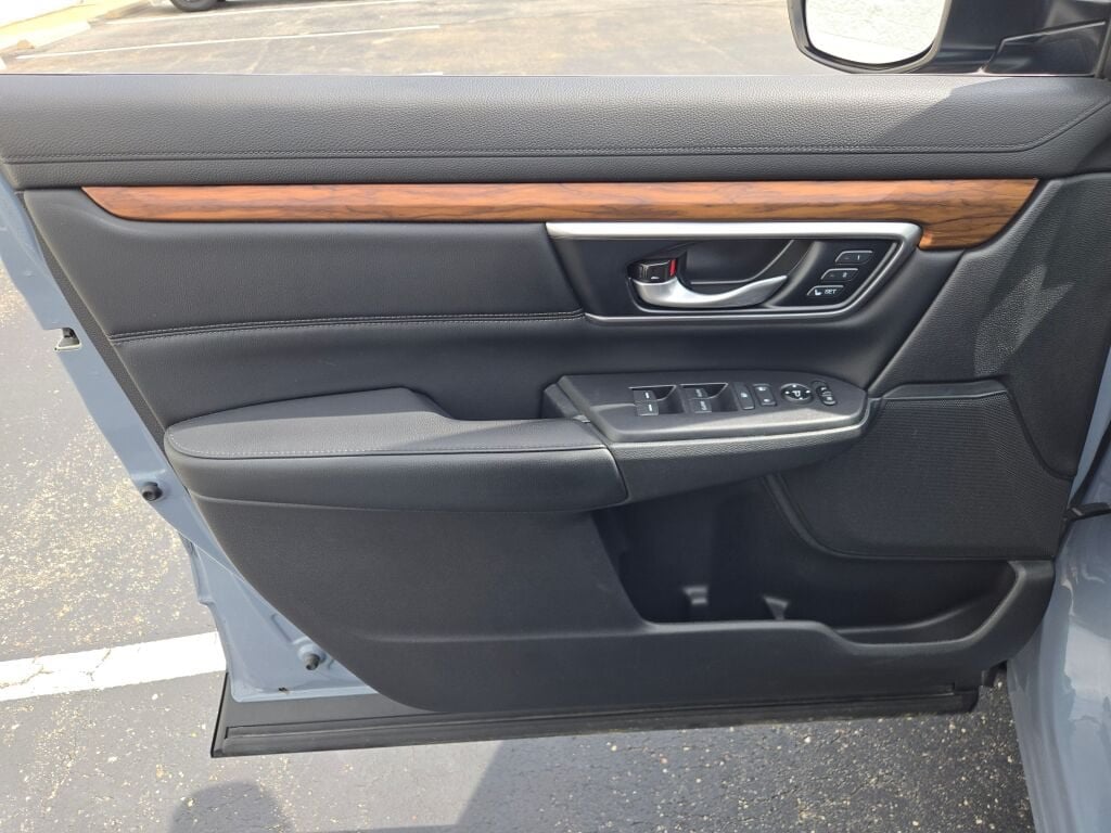 2021 Honda CR-V Touring - Photo 19