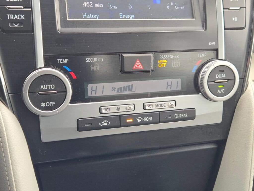 2014 TOYOTA CAMRY - Image 21