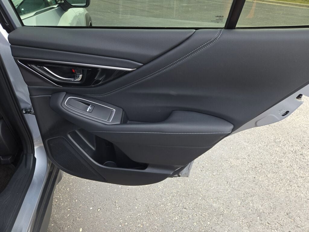 2023 SUBARU OUTBACK - Image 8