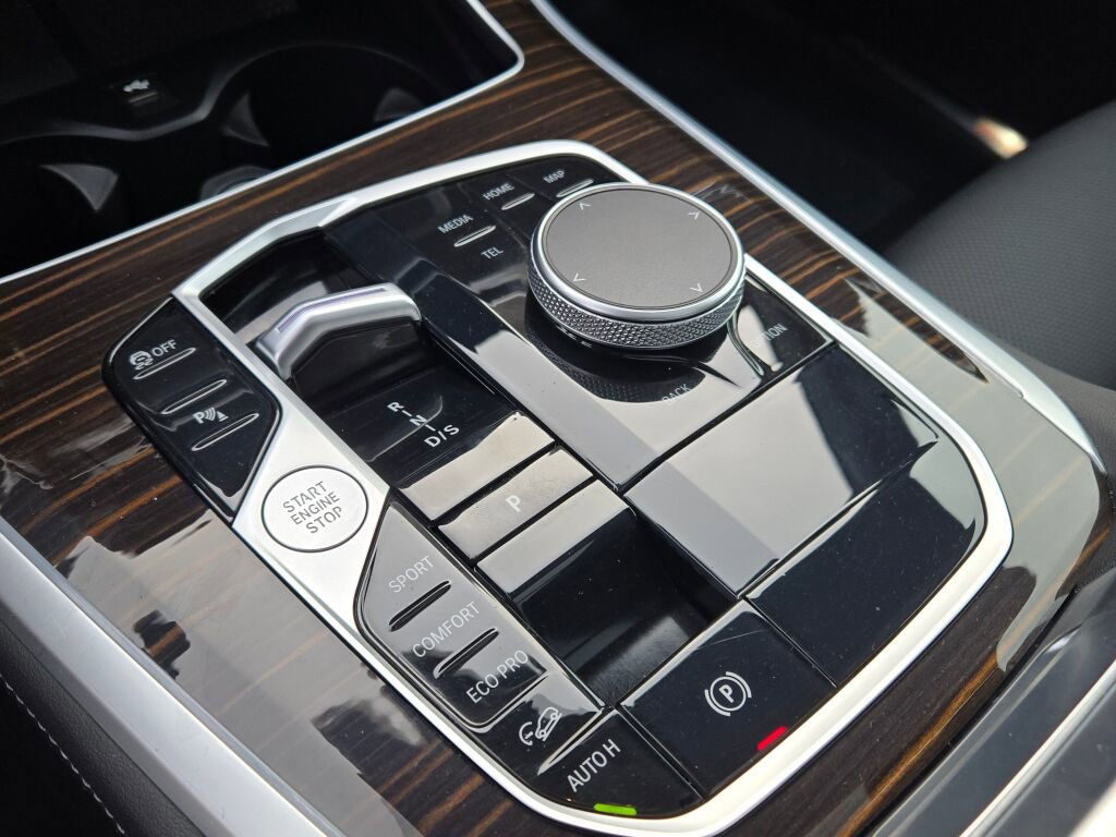 2026 BMW X5 - Image 27